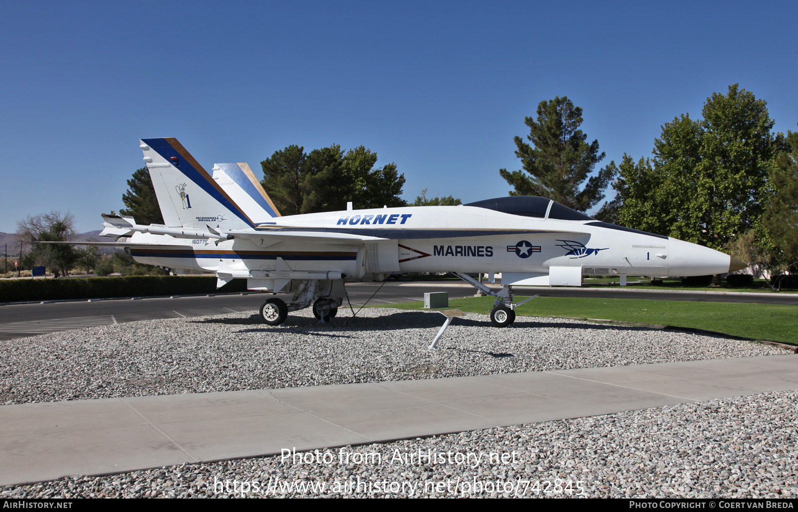 Aircraft Photo of 160775 | McDonnell Douglas YF-18A Hornet | USA - Marines | AirHistory.net #742845