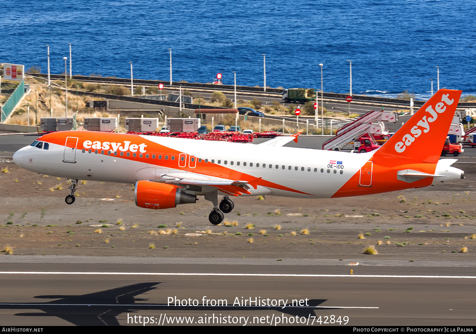 Aircraft Photo of OE-IDD | Airbus A320-214 | EasyJet | AirHistory.net #742849