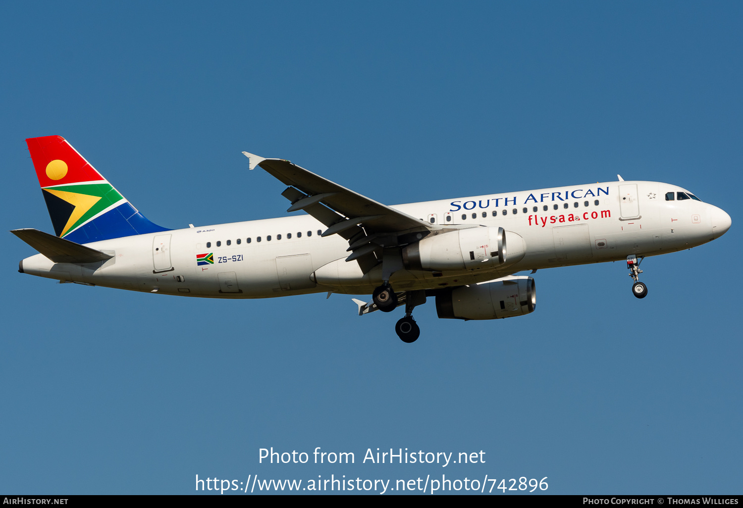 Aircraft Photo of ZS-SZI | Airbus A320-232 | South African Airways | AirHistory.net #742896