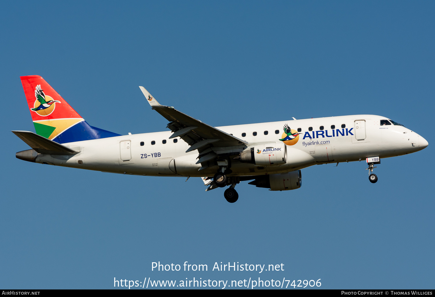 Aircraft Photo of ZS-YBB | Embraer 170LR (ERJ-170-100LR) | Airlink | AirHistory.net #742906