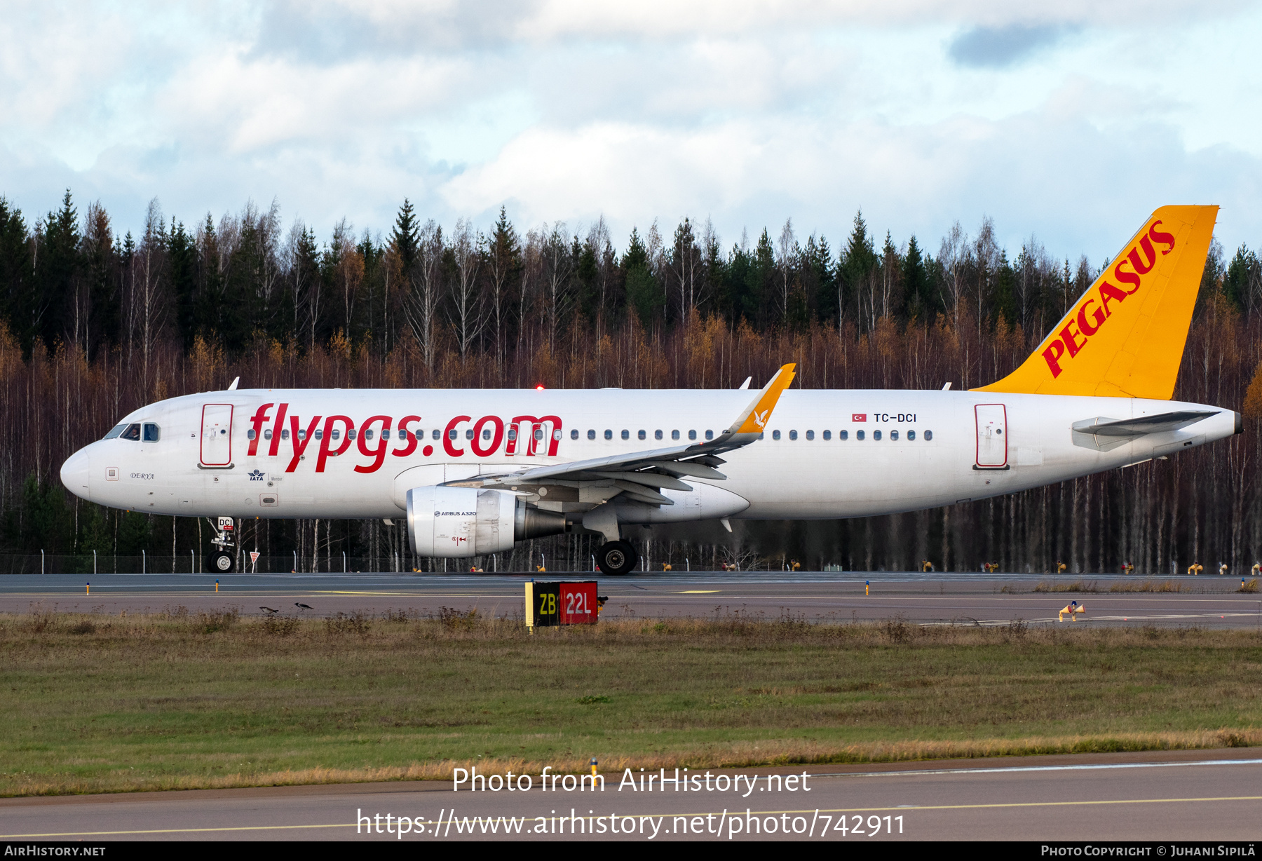 Aircraft Photo of TC-DCI | Airbus A320-216 | Pegasus Airlines | AirHistory.net #742911