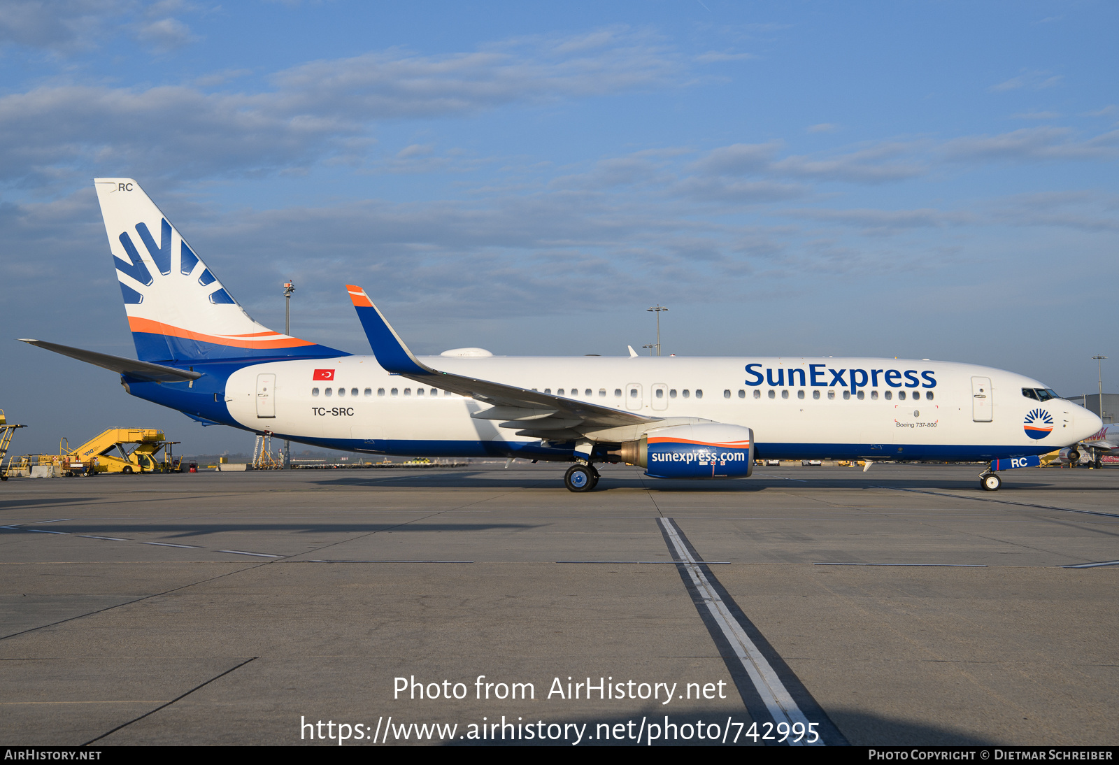 Aircraft Photo of TC-SRC | Boeing 737-8JP | SunExpress | AirHistory.net #742995