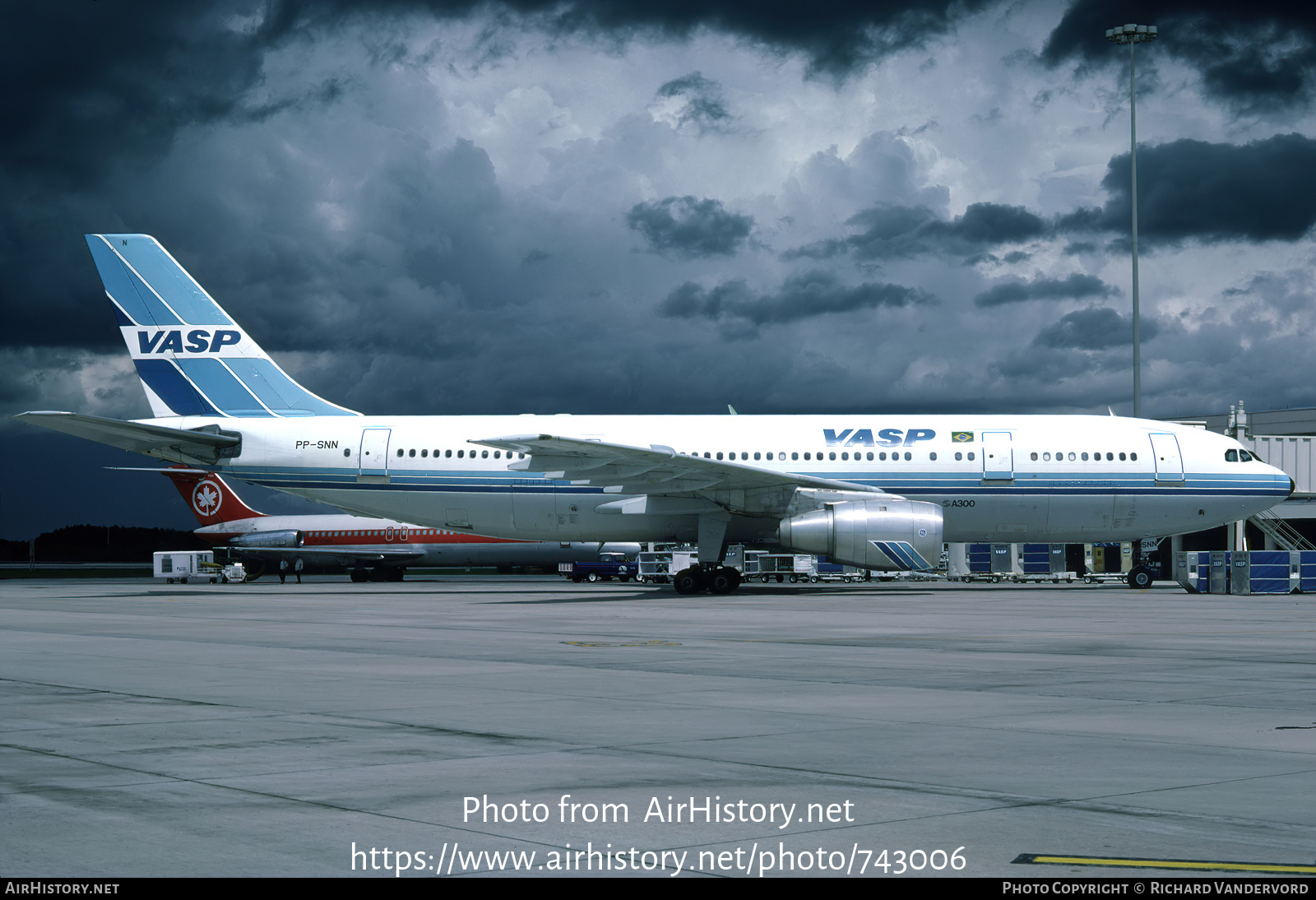 Aircraft Photo of PP-SNN | Airbus A300B4-203 | VASP | AirHistory.net #743006