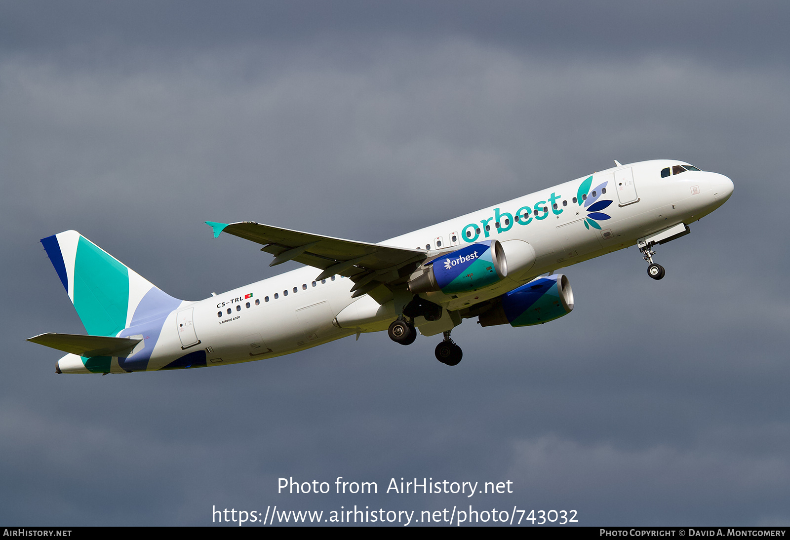 Aircraft Photo of CS-TRL | Airbus A320-214 | Orbest | AirHistory.net #743032