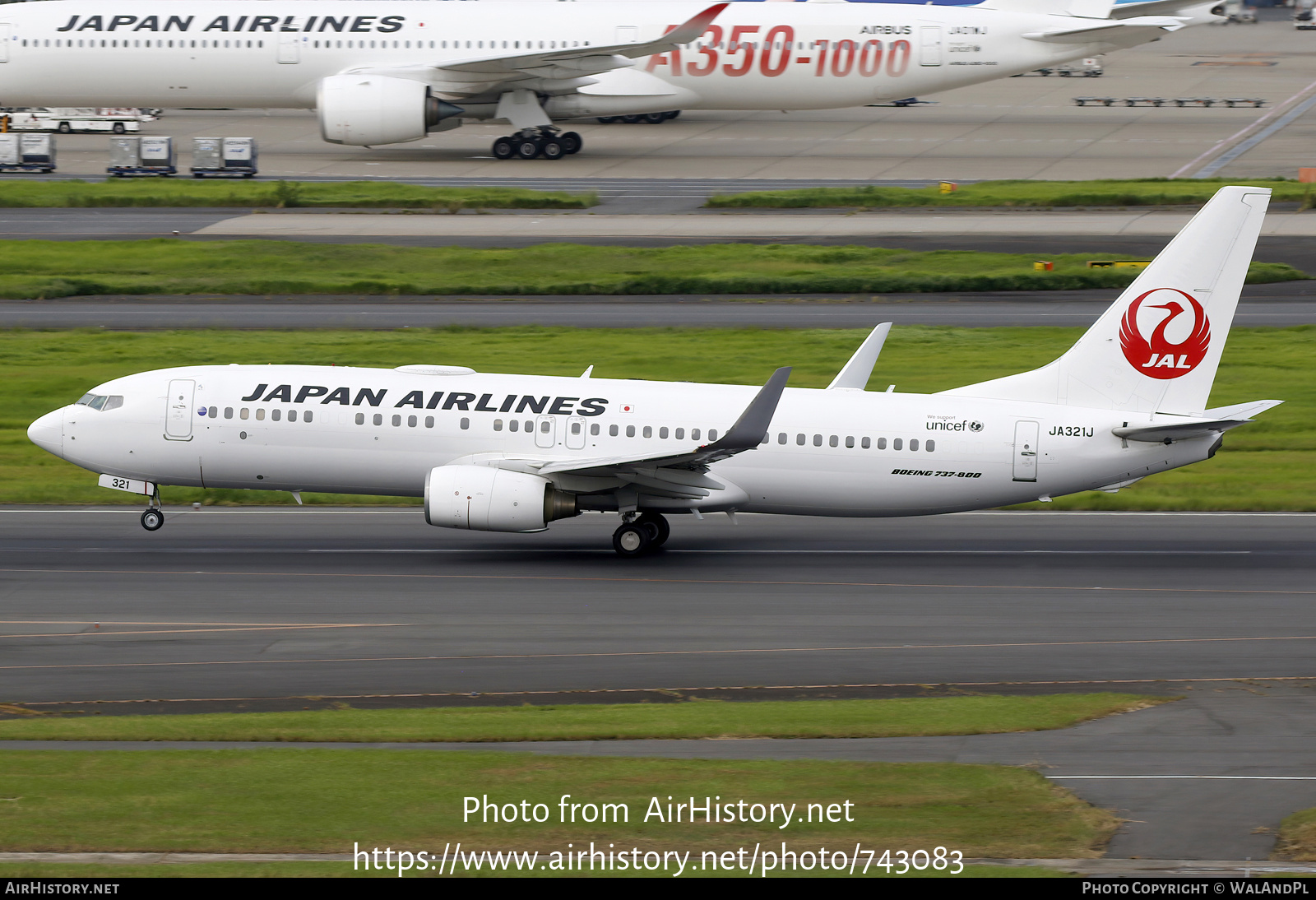 Aircraft Photo of JA321J | Boeing 737-846 | Japan Airlines - JAL | AirHistory.net #743083