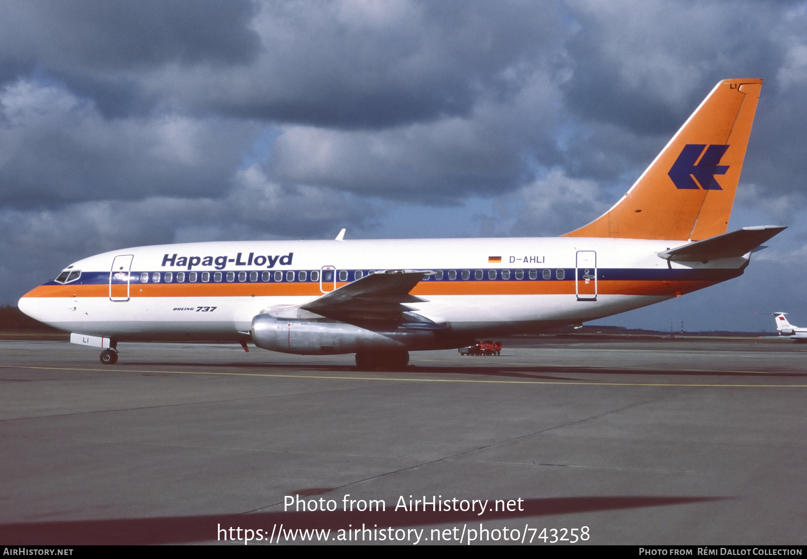 Aircraft Photo of D-AHLI | Boeing 737-2K5/Adv | Hapag-Lloyd | AirHistory.net #743258