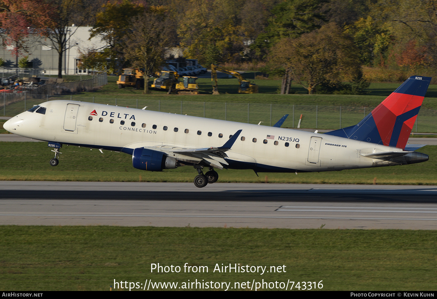 Aircraft Photo of N235JQ | Embraer 175LR (ERJ-170-200LR) | Delta Connection | AirHistory.net #743316