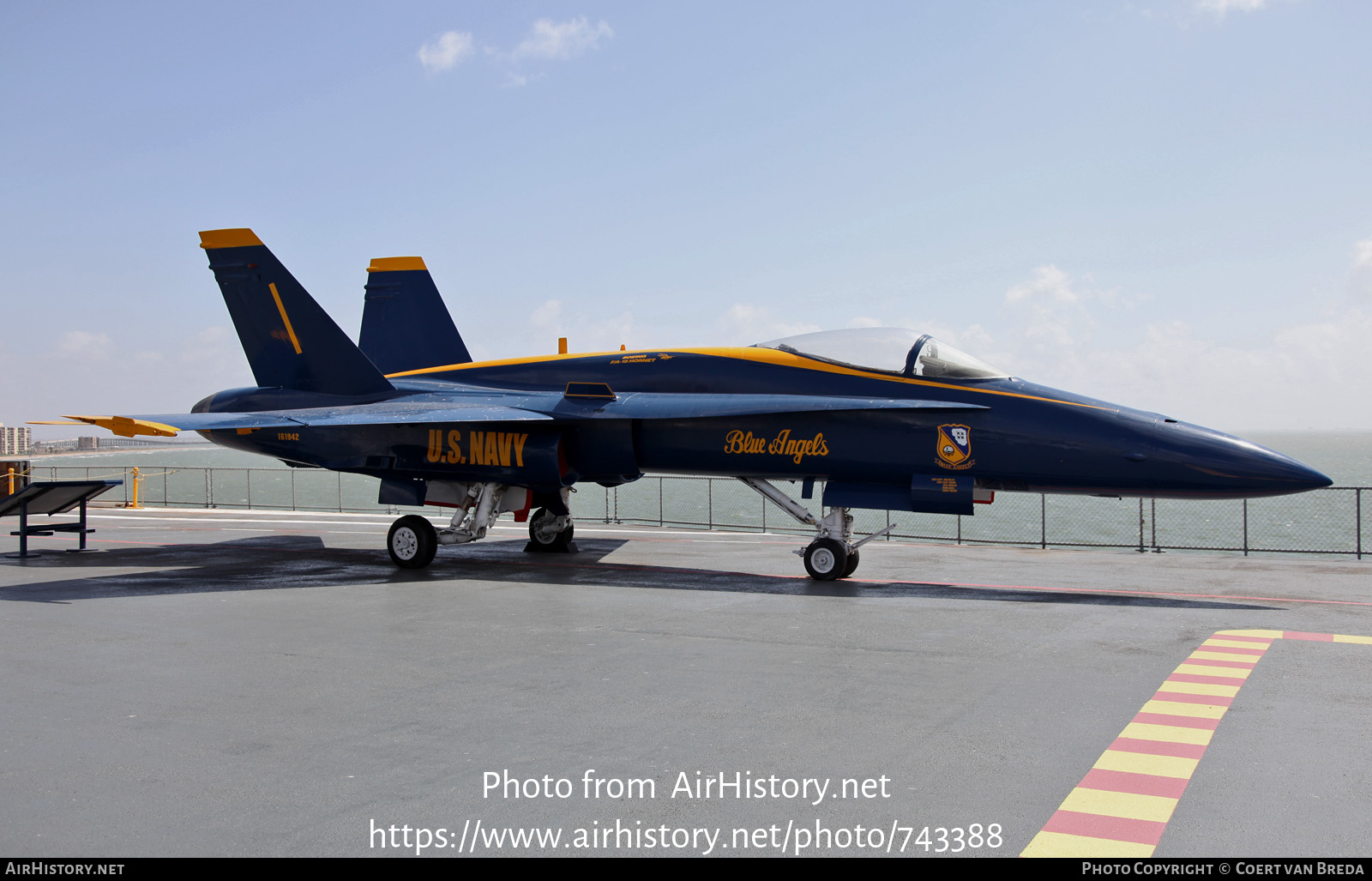 Aircraft Photo of 161942 | McDonnell Douglas F/A-18A Hornet | USA - Navy | AirHistory.net #743388