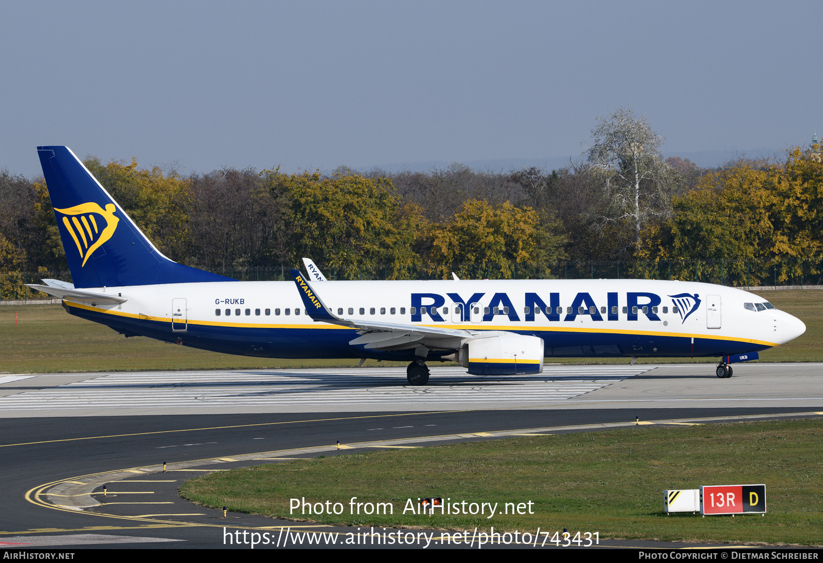 Aircraft Photo of G-RUKB | Boeing 737-8AS | Ryanair | AirHistory.net #743431