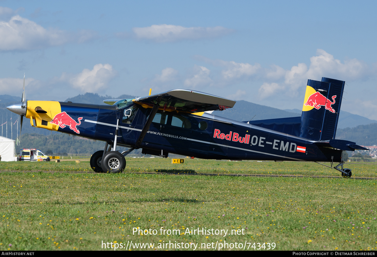 Aircraft Photo of OE-EMD | Pilatus PC-6/B2-H4 Turbo Porter | Red Bull | AirHistory.net #743439