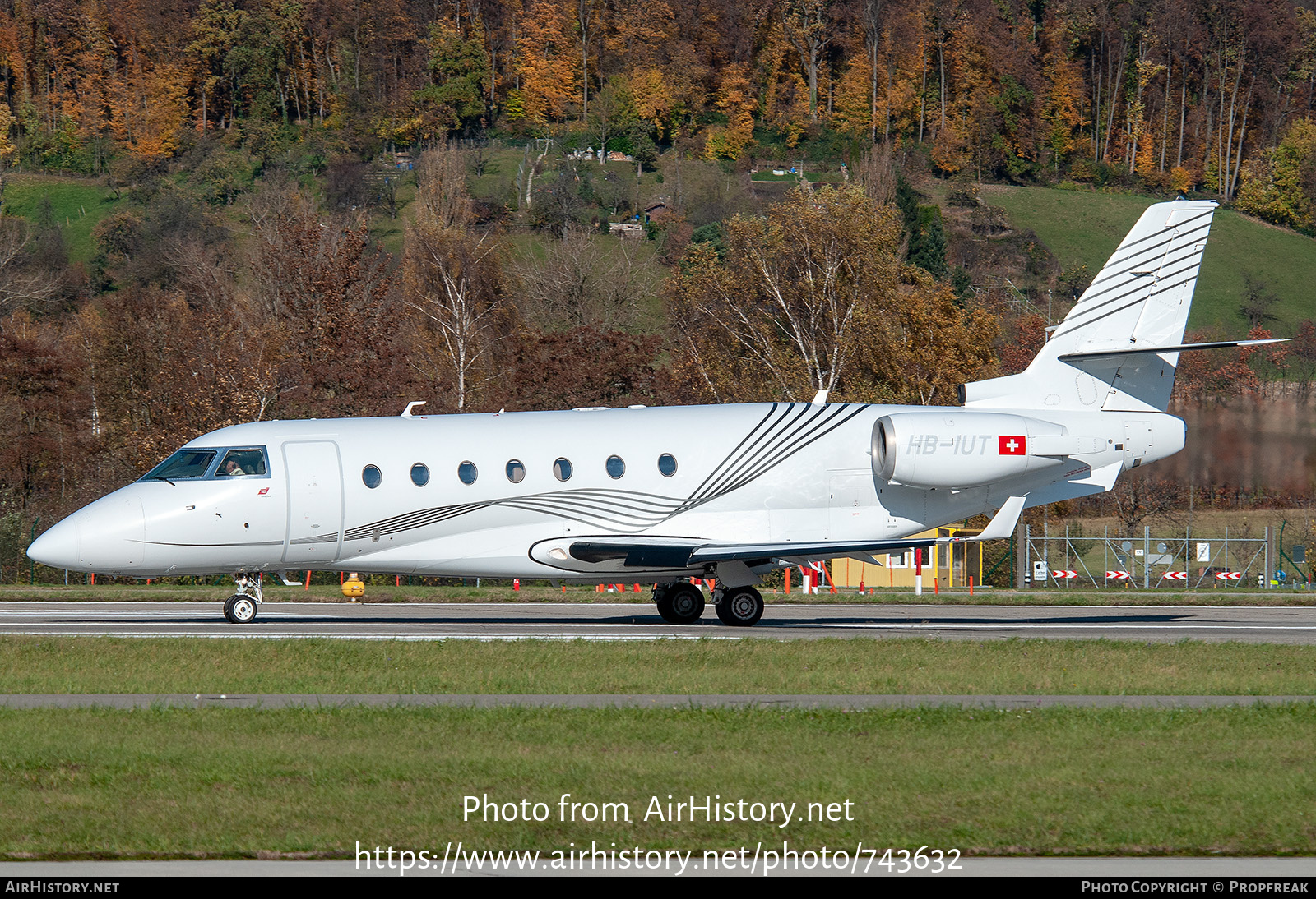 Aircraft Photo of HB-IUT | Israel Aircraft Industries IAI-1126 Galaxy | TAG Aviation | AirHistory.net #743632