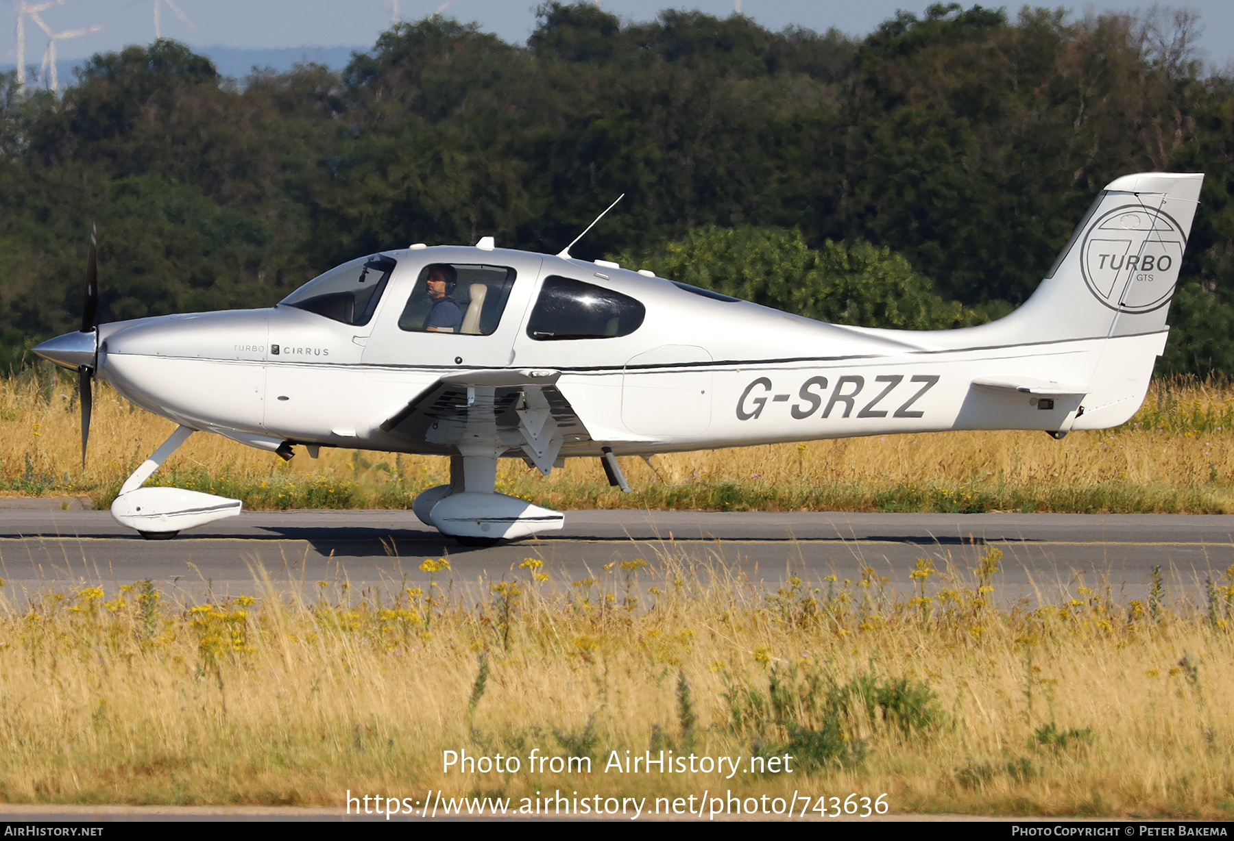 Aircraft Photo of G-SRZZ | Cirrus SR-22T G3-GTS | AirHistory.net #743636