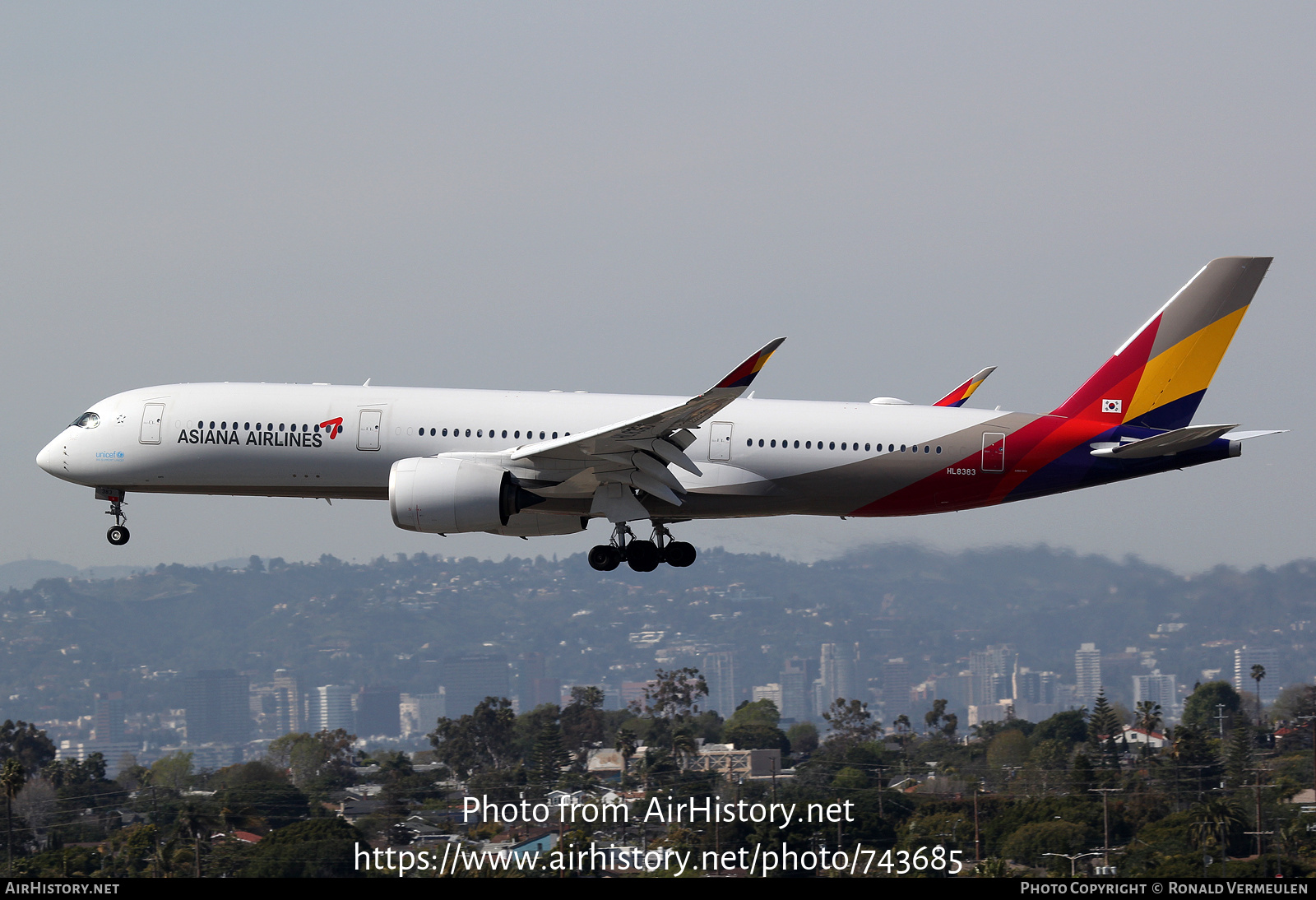 Aircraft Photo of HL8383 | Airbus A350-941 | Asiana Airlines | AirHistory.net #743685