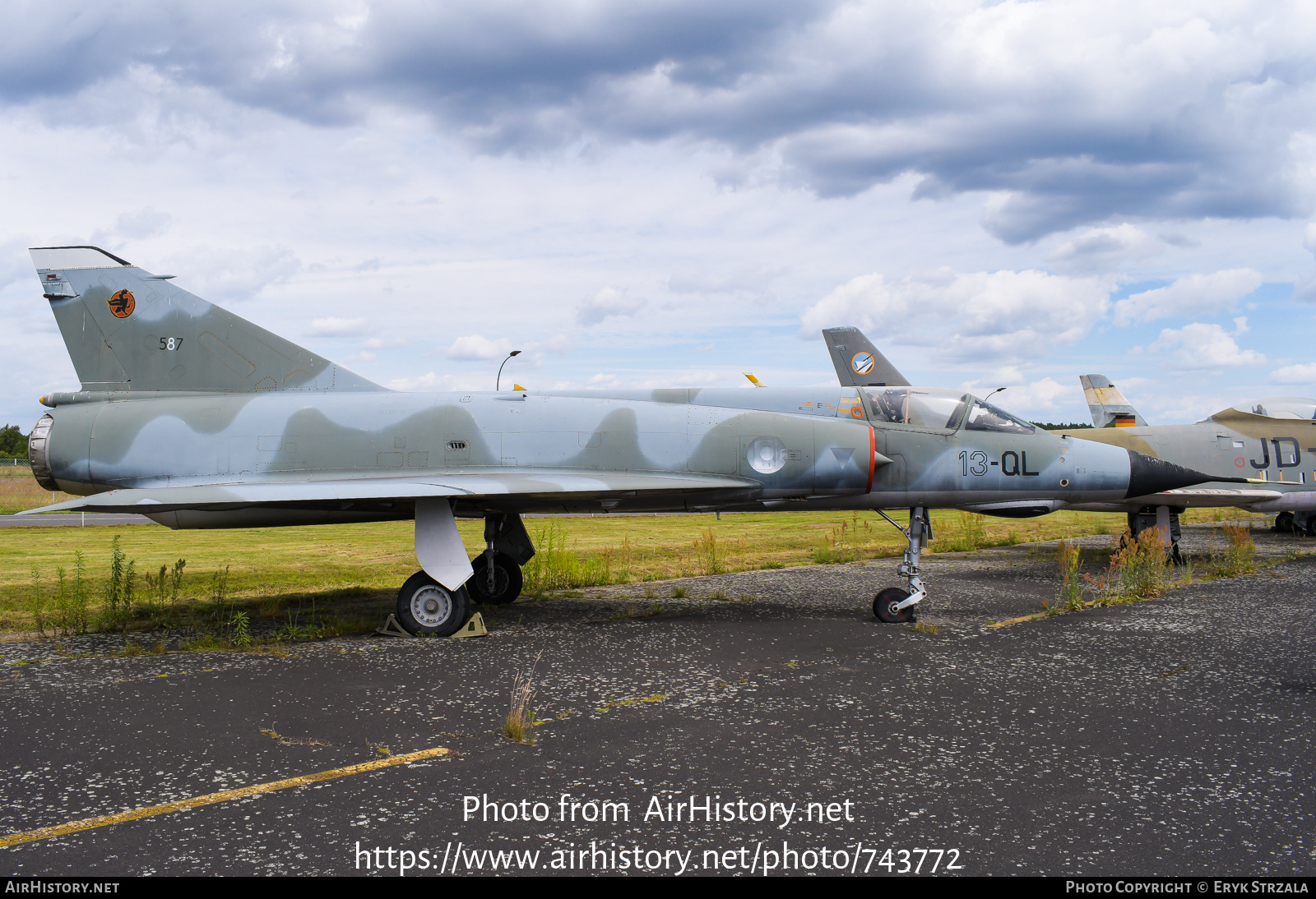 Aircraft Photo of 587 | Dassault Mirage IIIE | France - Air Force | AirHistory.net #743772