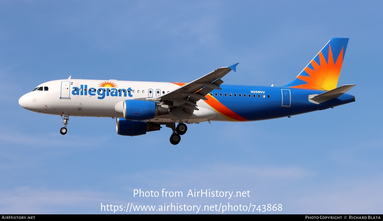 Aircraft Photo of N258NV | Airbus A320-214 | Allegiant Air | AirHistory.net #743868