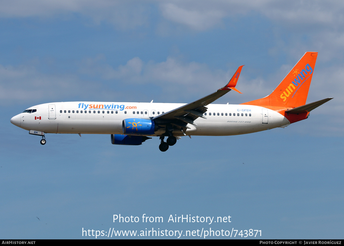 Aircraft Photo of C-GFEH | Boeing 737-8GS | Sunwing Airlines | AirHistory.net #743871