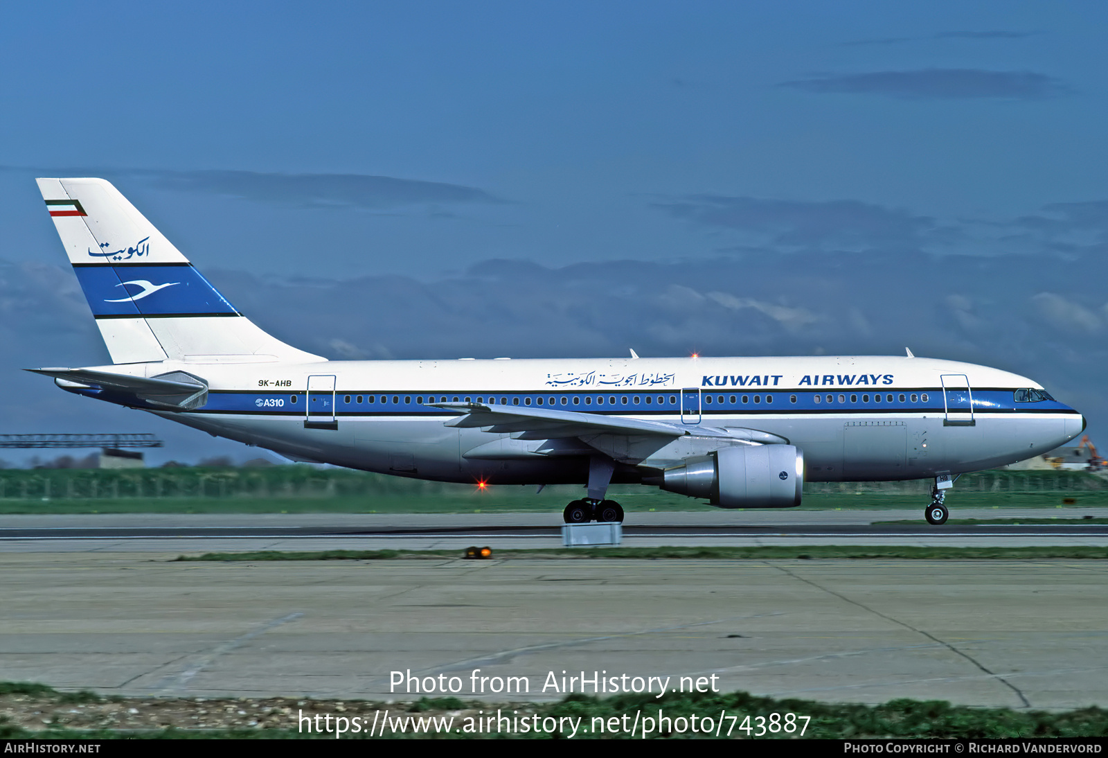 Aircraft Photo of 9K-AHB | Airbus A310-222 | Kuwait Airways | AirHistory.net #743887