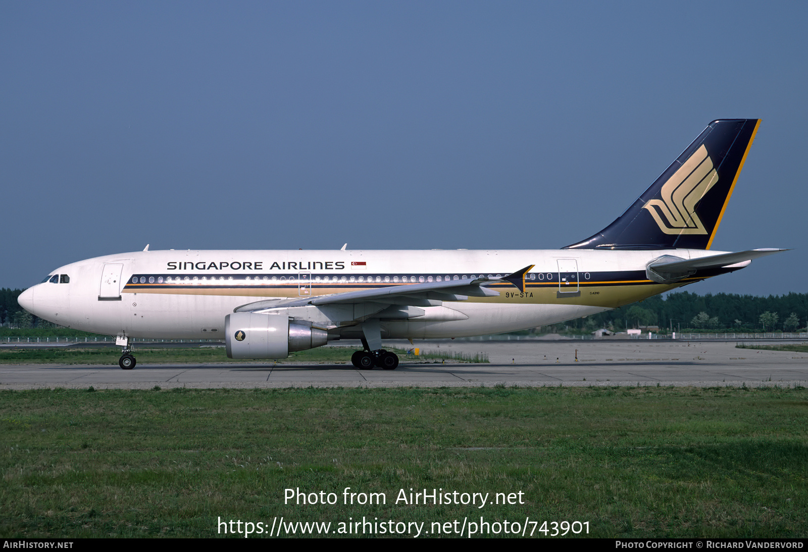 Aircraft Photo of 9V-STA | Airbus A310-324 | Singapore Airlines | AirHistory.net #743901