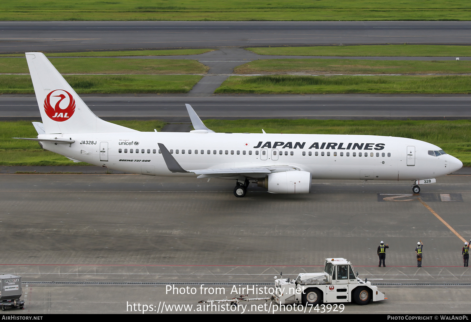 Aircraft Photo of JA328J | Boeing 737-846 | Japan Airlines - JAL | AirHistory.net #743929