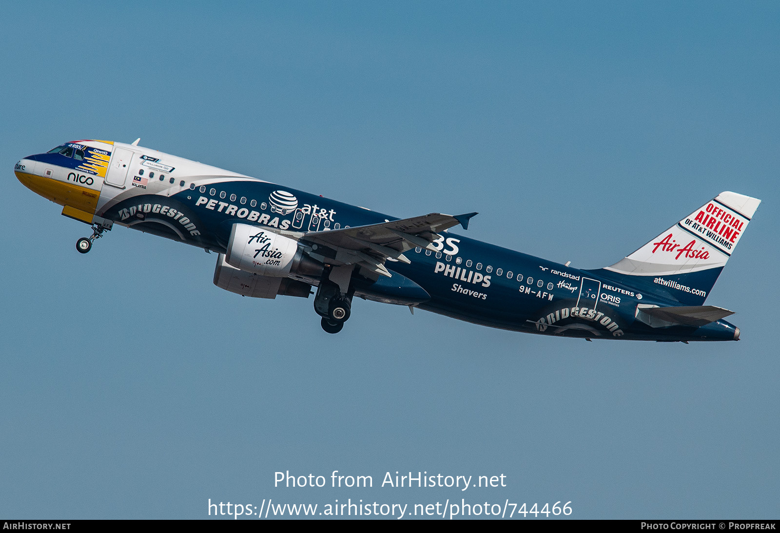 Aircraft Photo of 9M-AFW | Airbus A320-216 | AirAsia | AirHistory.net #744466