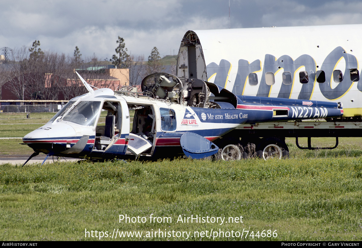 Aircraft Photo of N227AM | Bell 222UT | Ministry Health Care | AirHistory.net #744686