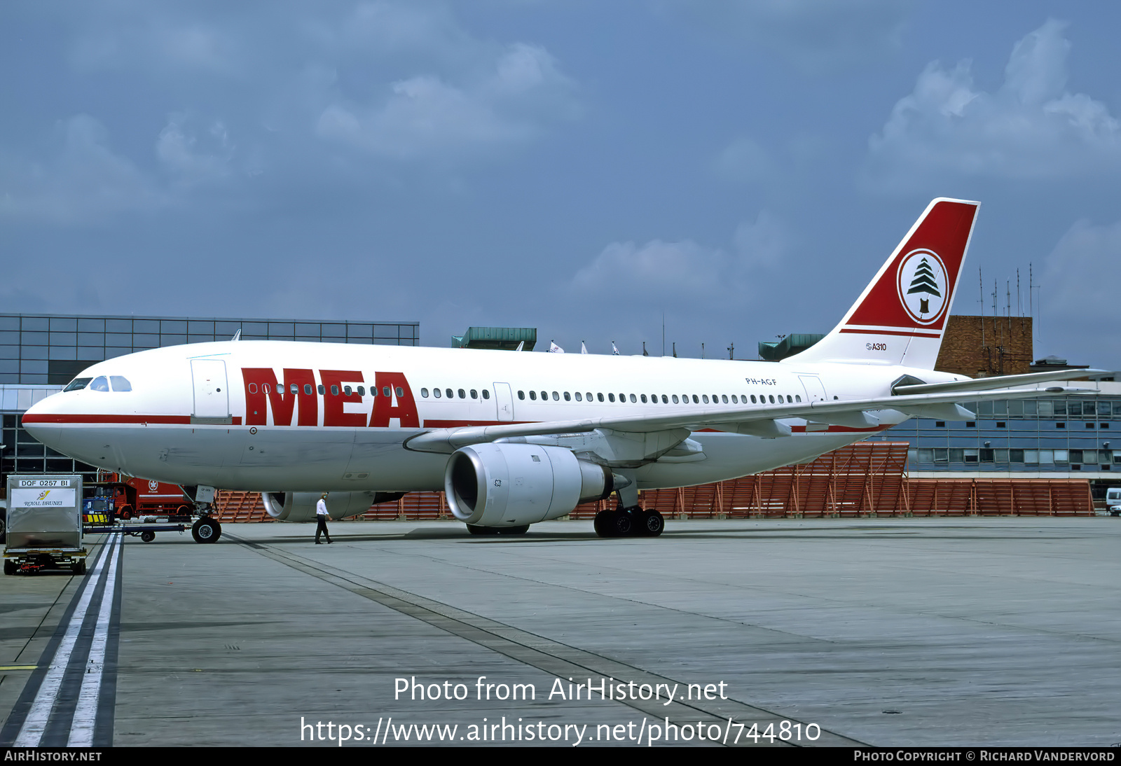 Aircraft Photo of PH-AGF | Airbus A310-203 | MEA - Middle East Airlines | AirHistory.net #744810