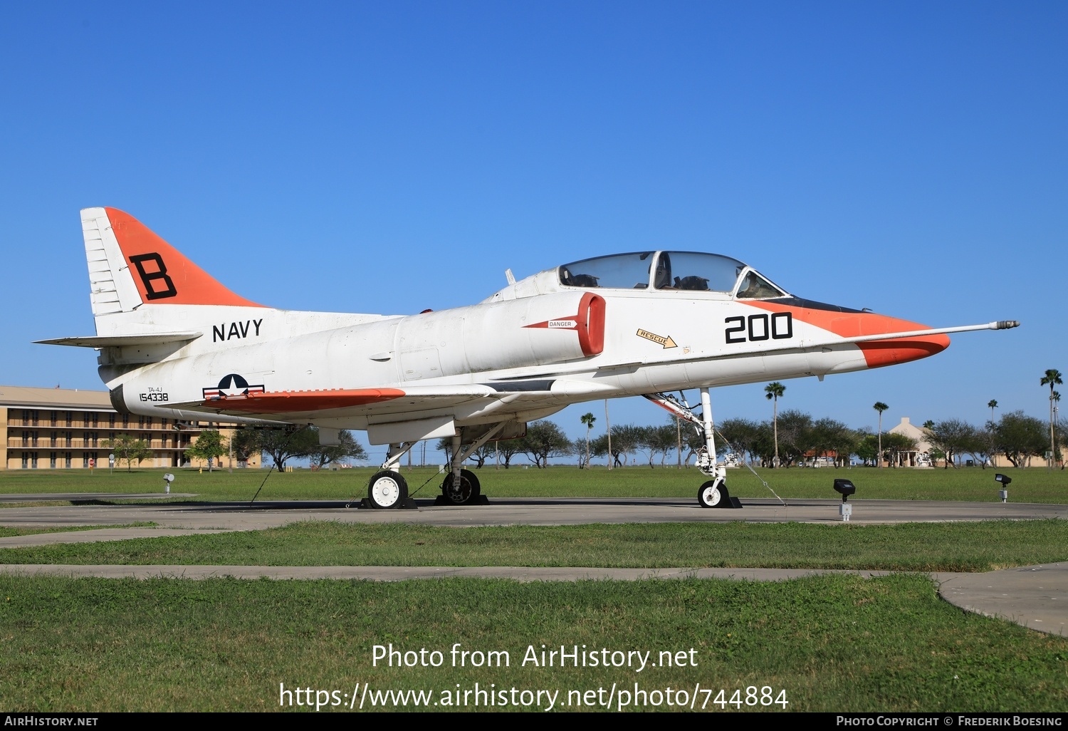 Aircraft Photo of 154338 | McDonnell Douglas TA-4J Skyhawk | USA - Navy | AirHistory.net #744884