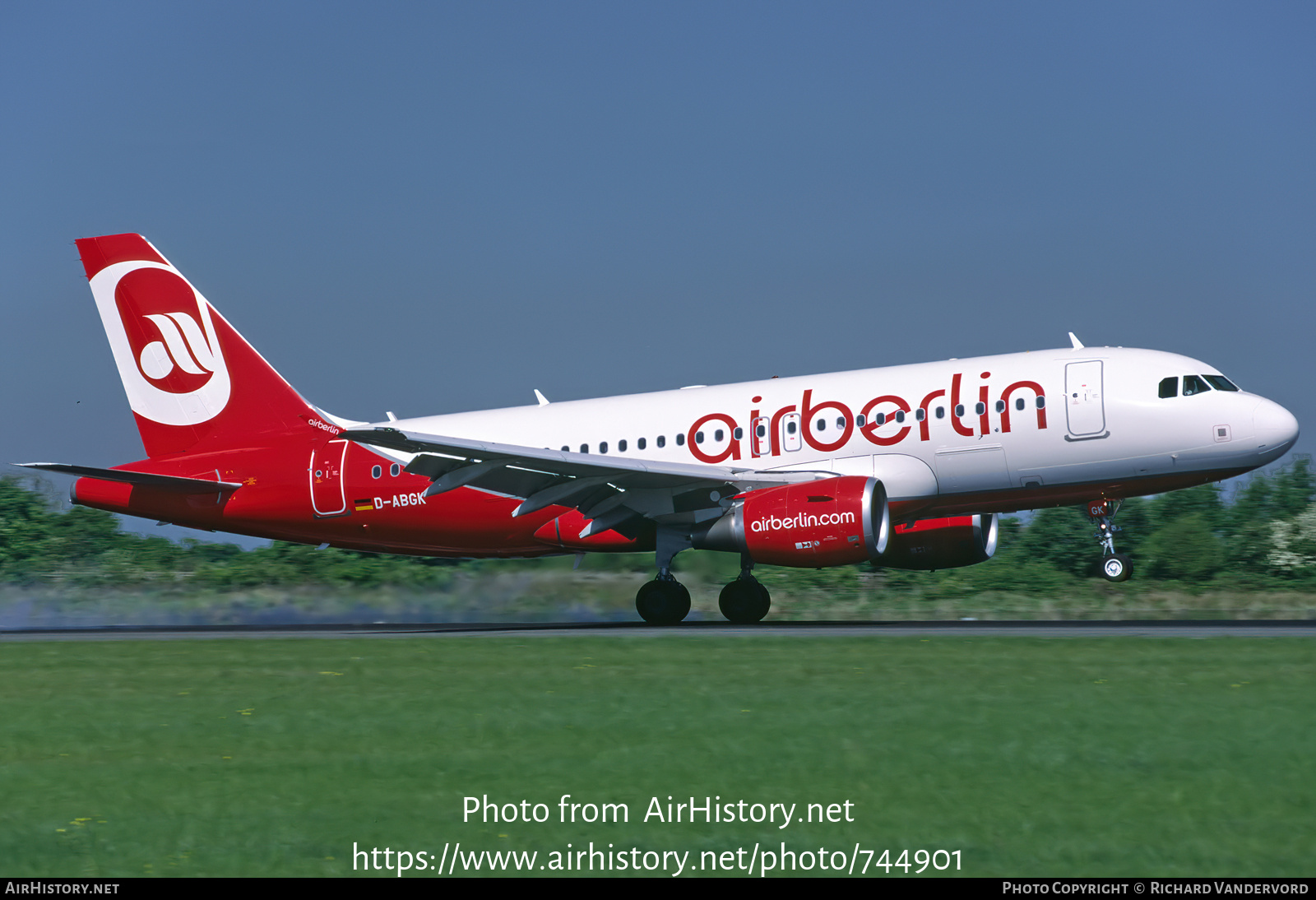 Aircraft Photo of D-ABGK | Airbus A319-112 | Air Berlin | AirHistory.net #744901