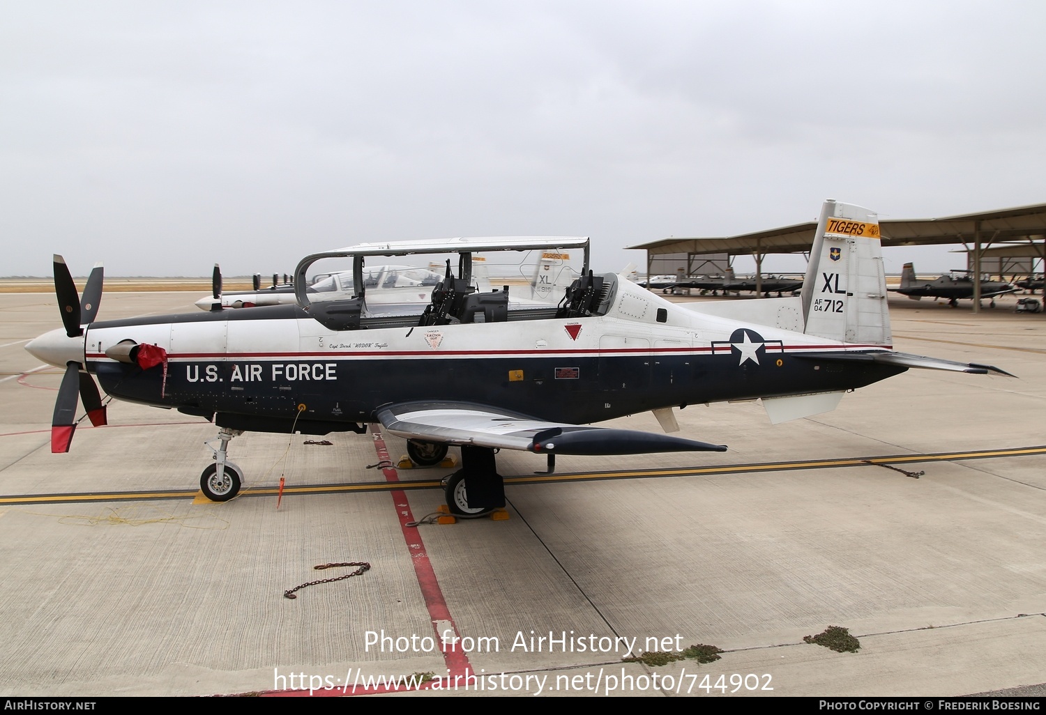 Aircraft Photo of 04-3712 | Raytheon T-6A Texan II | USA - Air Force | AirHistory.net #744902