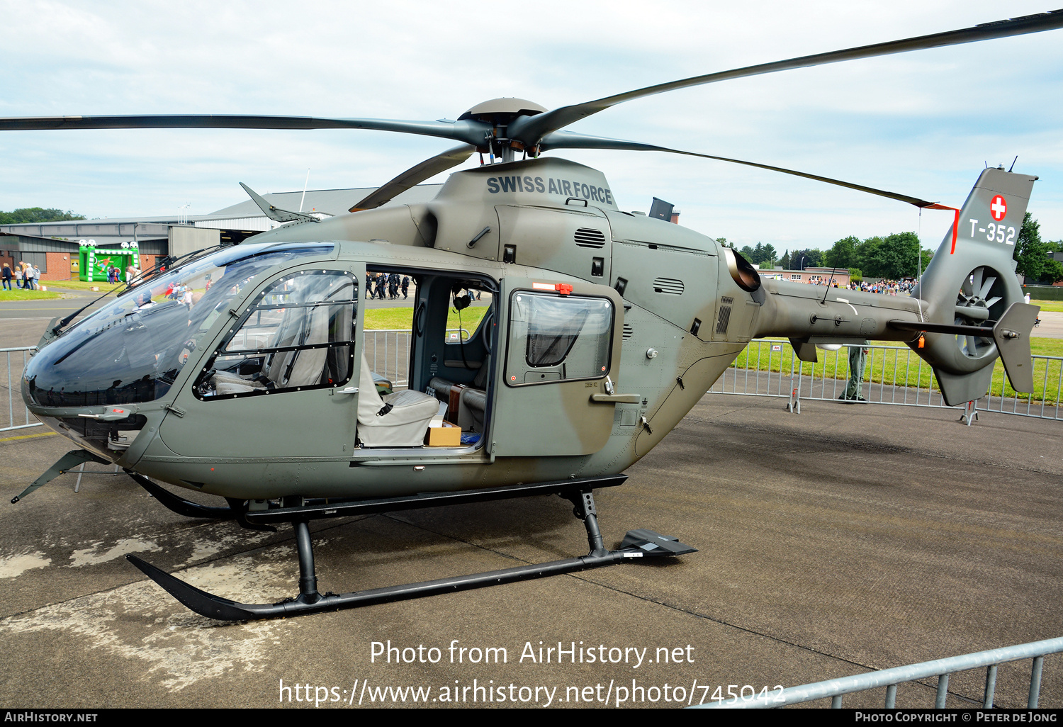 Aircraft Photo of T-352 | Eurocopter TH05 (EC-635P-2+) | Switzerland - Air Force | AirHistory.net #745042