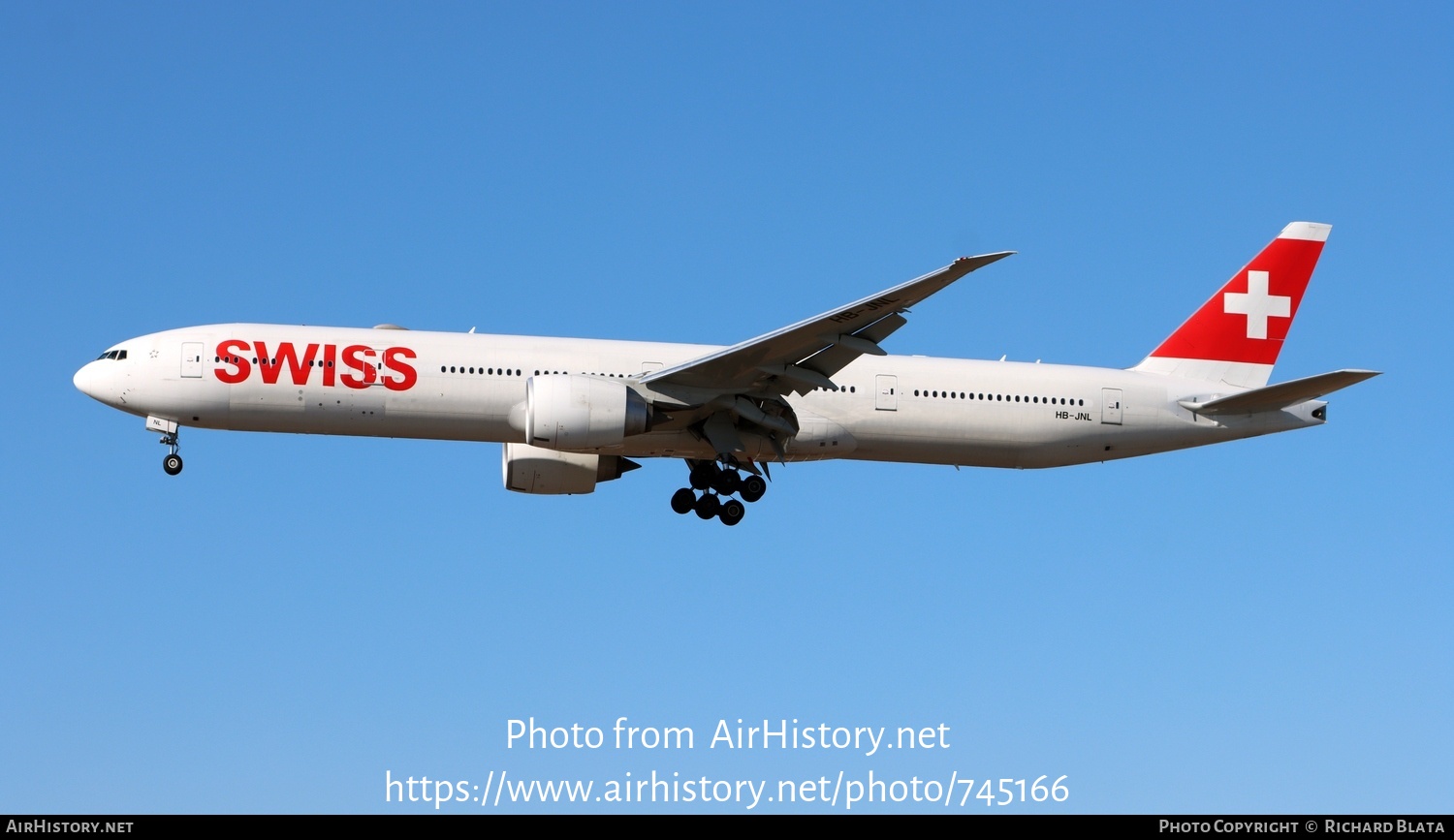 Aircraft Photo of HB-JNL | Boeing 777-300/ER | Swiss International Air Lines | AirHistory.net #745166