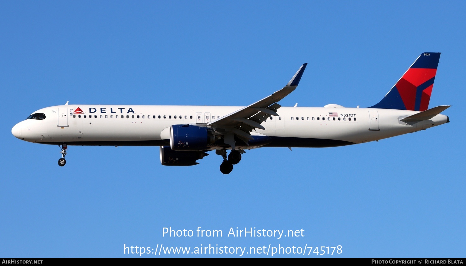 Aircraft Photo of N521DT | Airbus A321-271NX | Delta Air Lines | AirHistory.net #745178