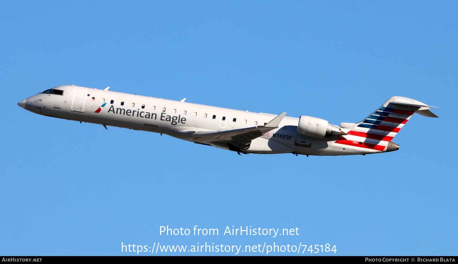 Aircraft Photo of N748SK | Bombardier CRJ-702 (CL-600-2C10) | American Eagle | AirHistory.net #745184