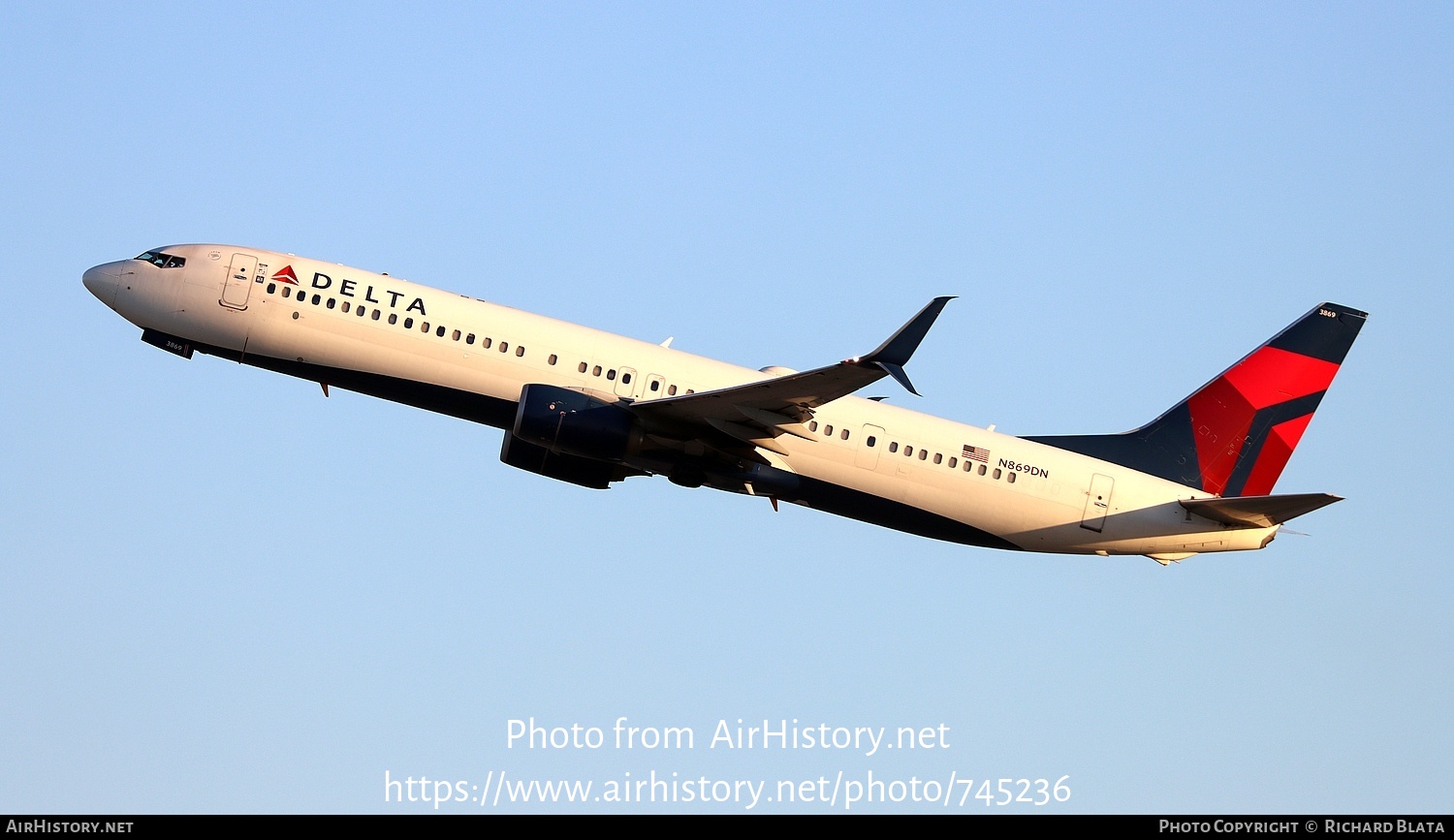 Aircraft Photo of N869DN | Boeing 737-900/ER | Delta Air Lines | AirHistory.net #745236