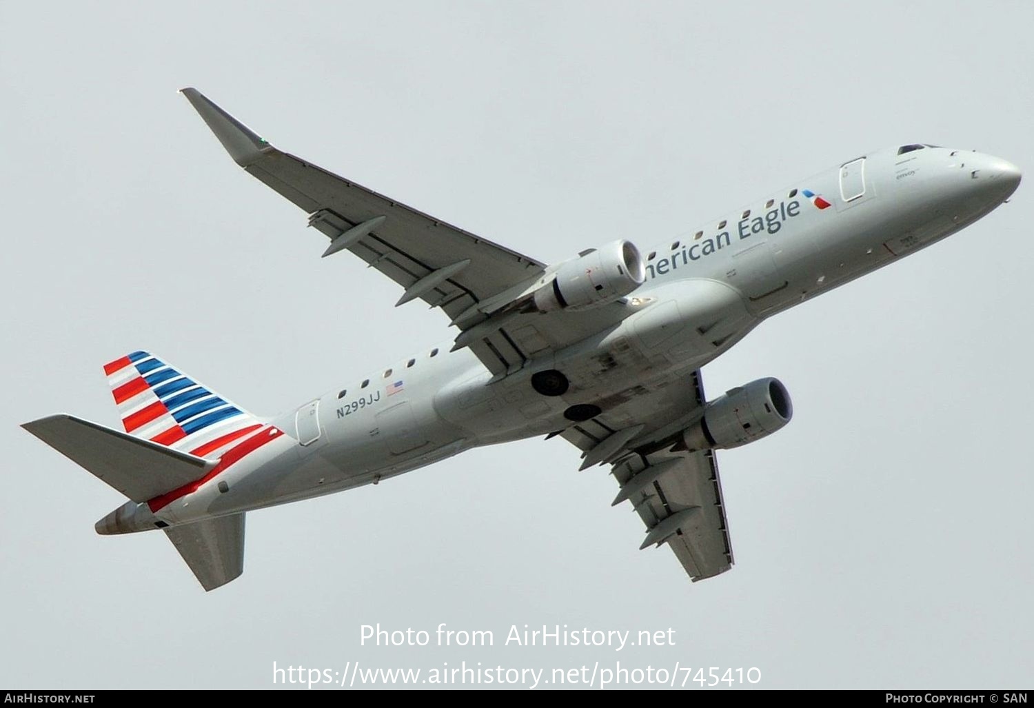 Aircraft Photo of N299JJ | Embraer 175LR (ERJ-170-200LR) | American Eagle | AirHistory.net #745410