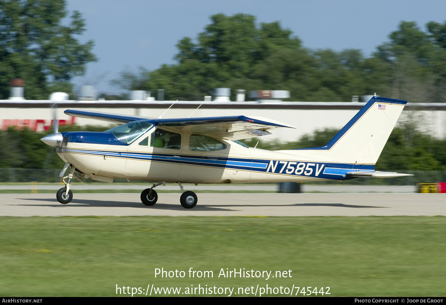 Aircraft Photo of N7585V | Cessna 177RG Cardinal RG | AirHistory.net #745442