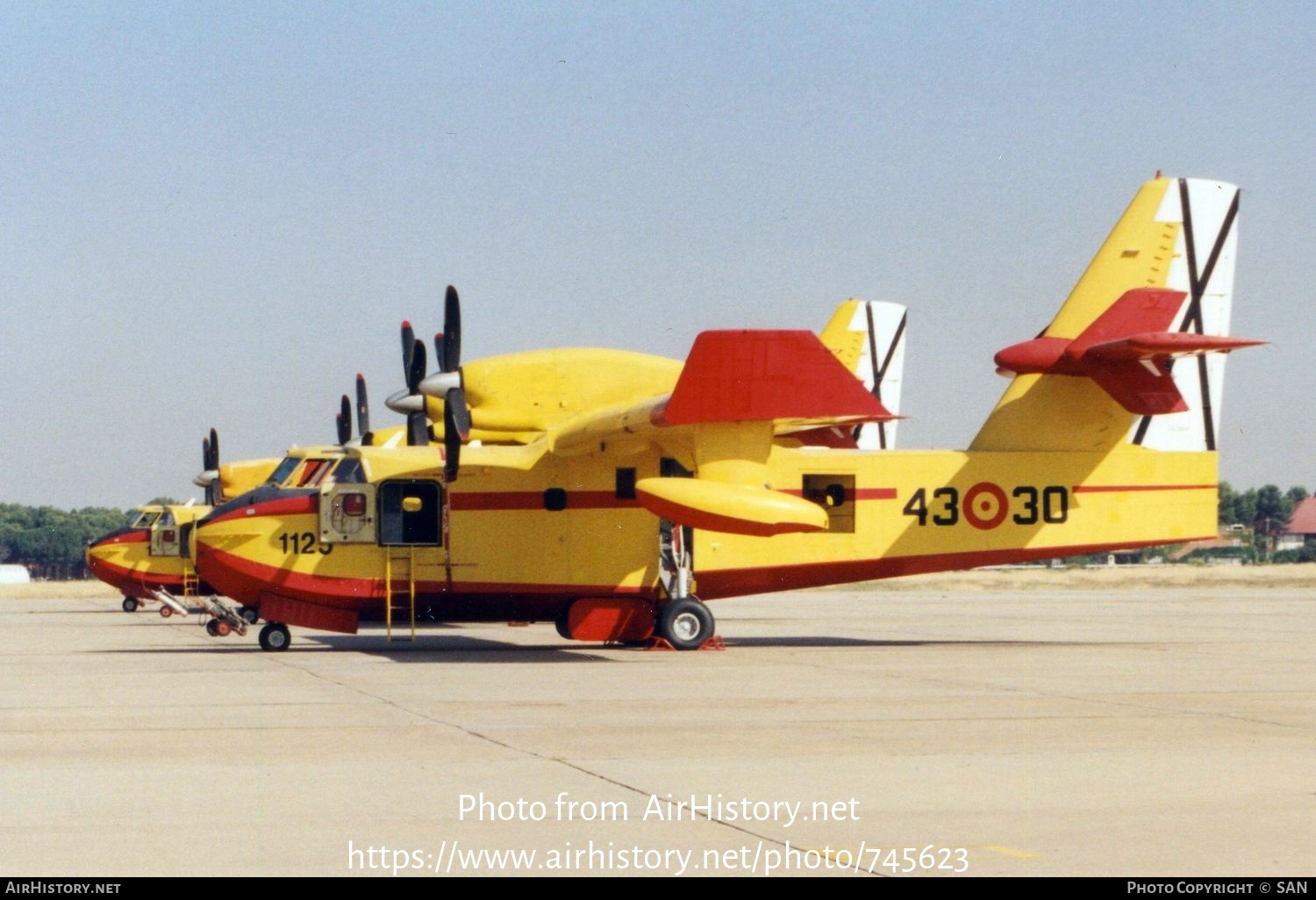 Aircraft Photo of UD.13-30 | Canadair CL-215T (CL-215-6B11) | Spain - Air Force | AirHistory.net #745623