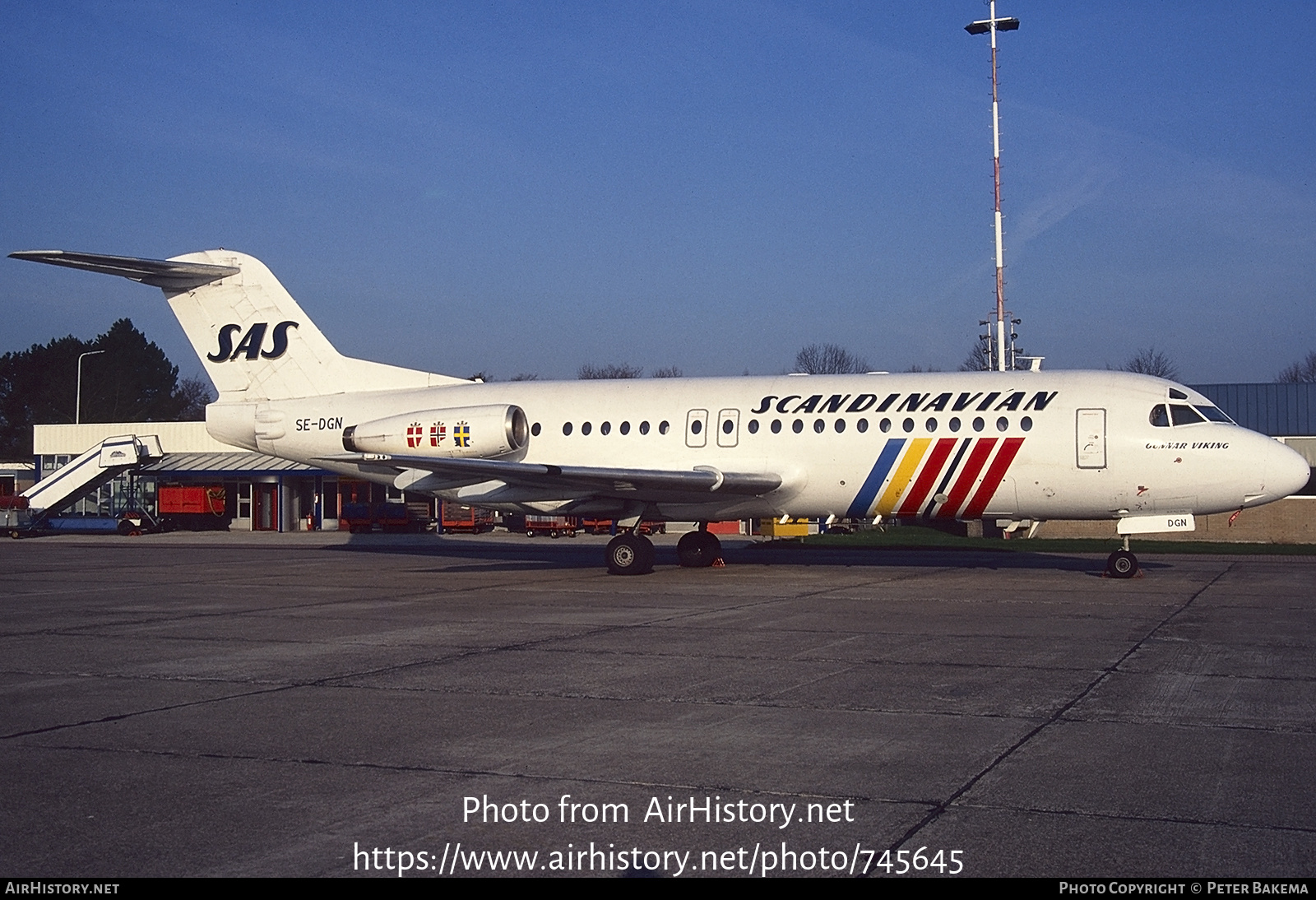 Aircraft Photo of SE-DGN | Fokker F28-4000 Fellowship | Scandinavian Airlines - SAS | AirHistory.net #745645