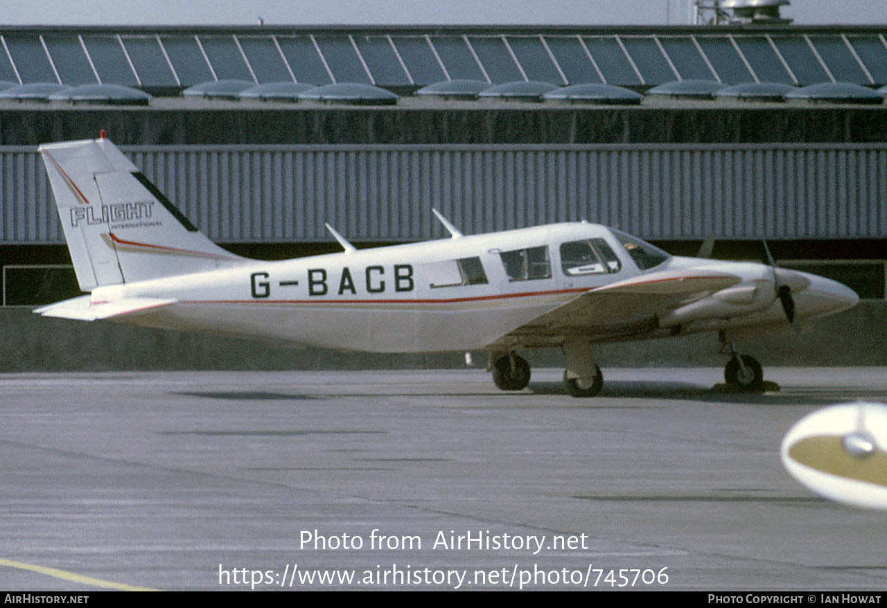 Aircraft Photo of G-BACB | Piper PA-34-200 Seneca | Flight International | AirHistory.net #745706