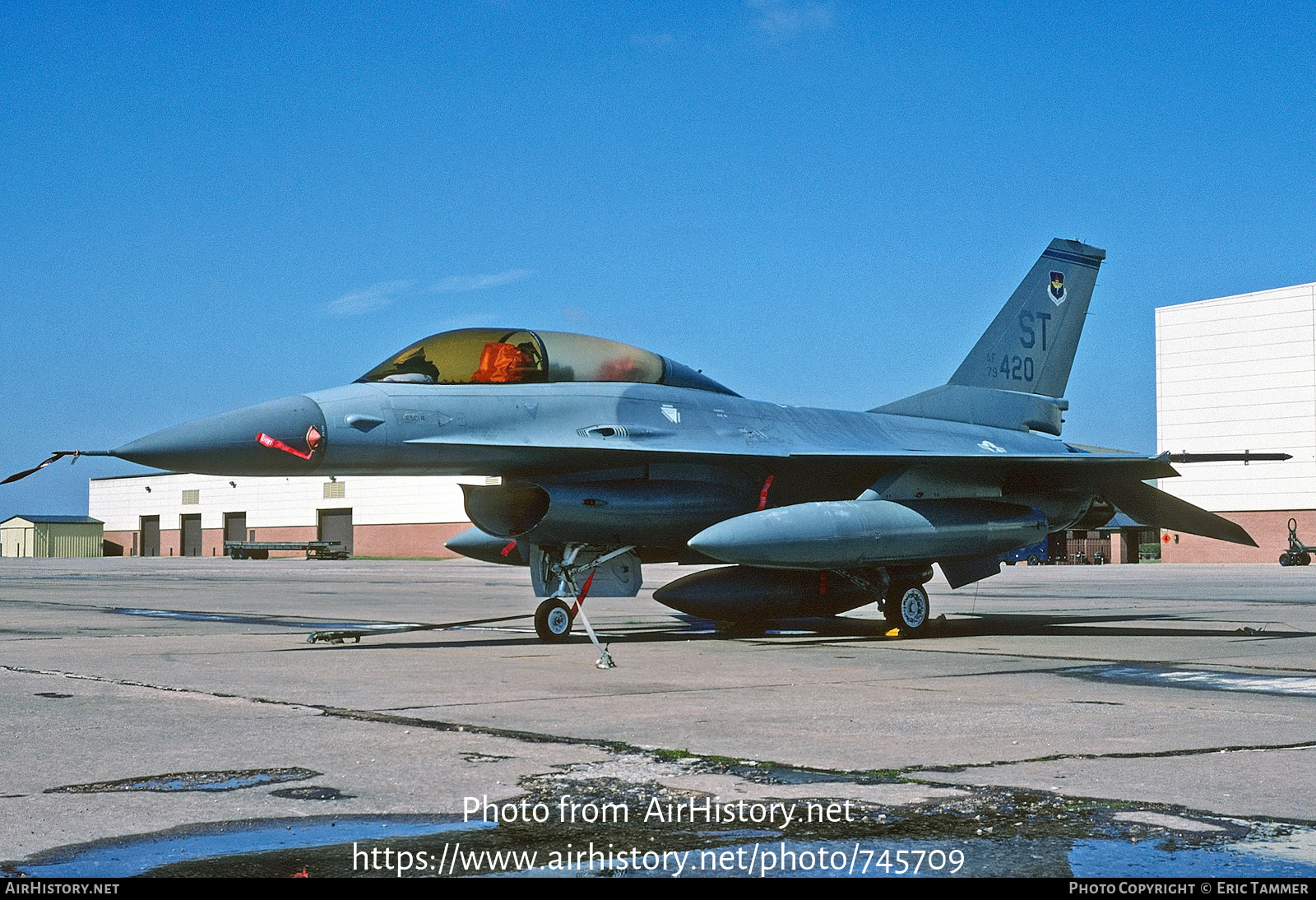 Aircraft Photo of 79-0420 / AF79-420 | General Dynamics F-16B Fighting Falcon | USA - Air Force | AirHistory.net #745709