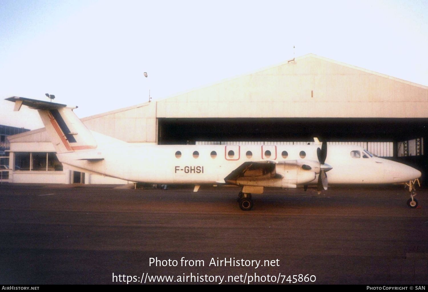 Aircraft Photo of F-GHSI | Beech 1900C-1 | Flandre Air | AirHistory.net #745860