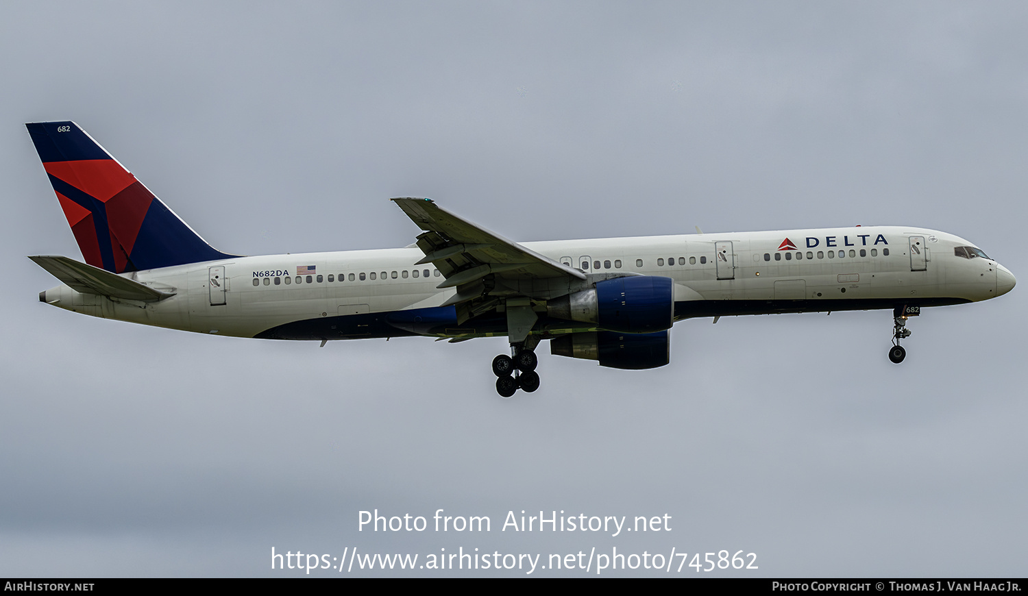 Aircraft Photo of N682DA | Boeing 757-232 | Delta Air Lines | AirHistory.net #745862