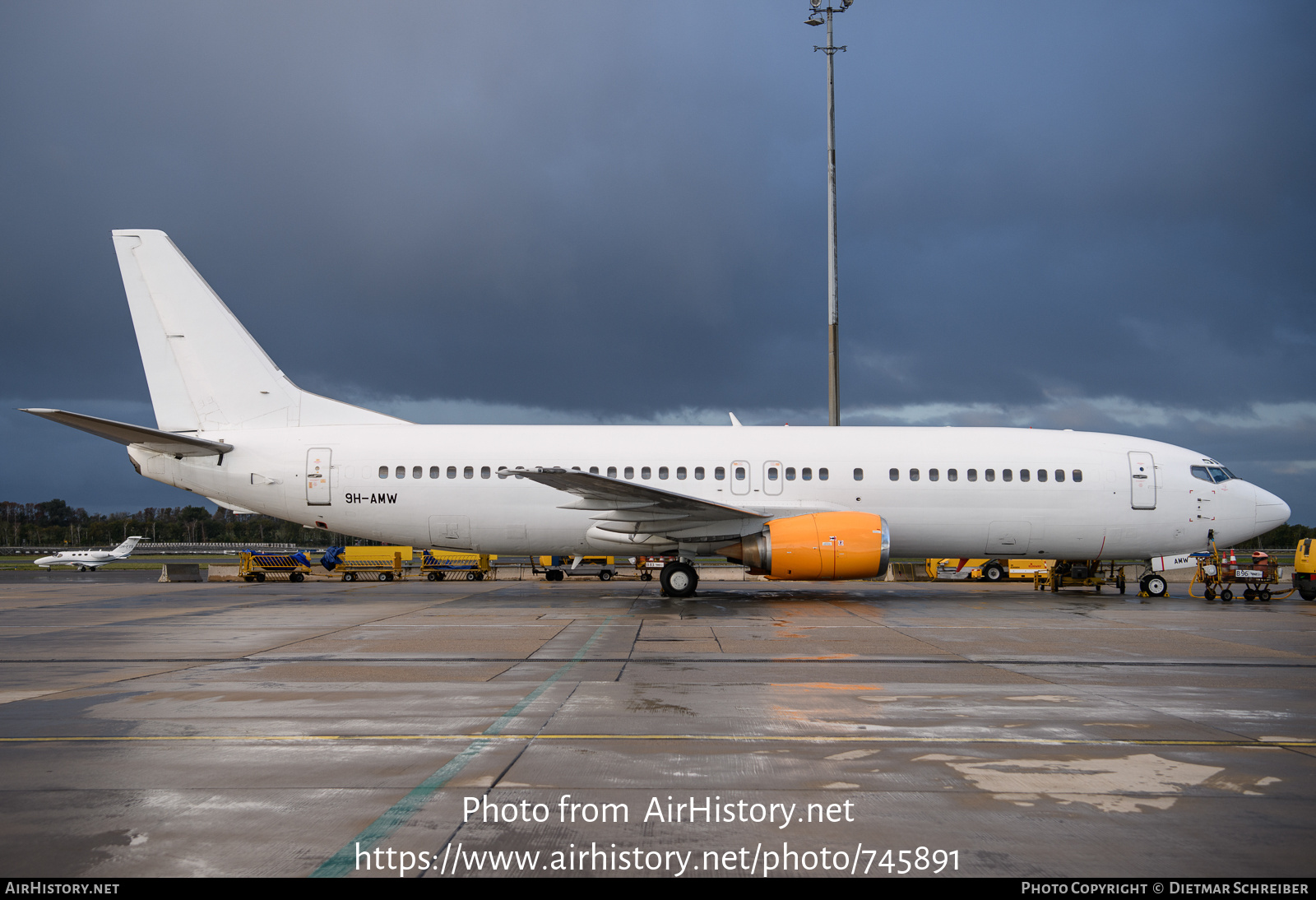 Aircraft Photo of 9H-AMW | Boeing 737-4Q8 | AirHistory.net #745891