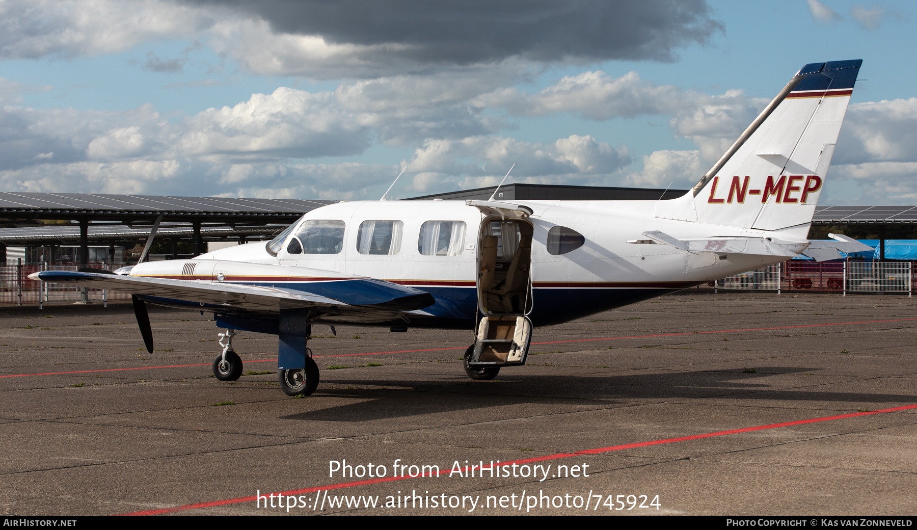 Aircraft Photo of LN-MEP | Piper PA-31-325 Navajo C/R | AirHistory.net #745924