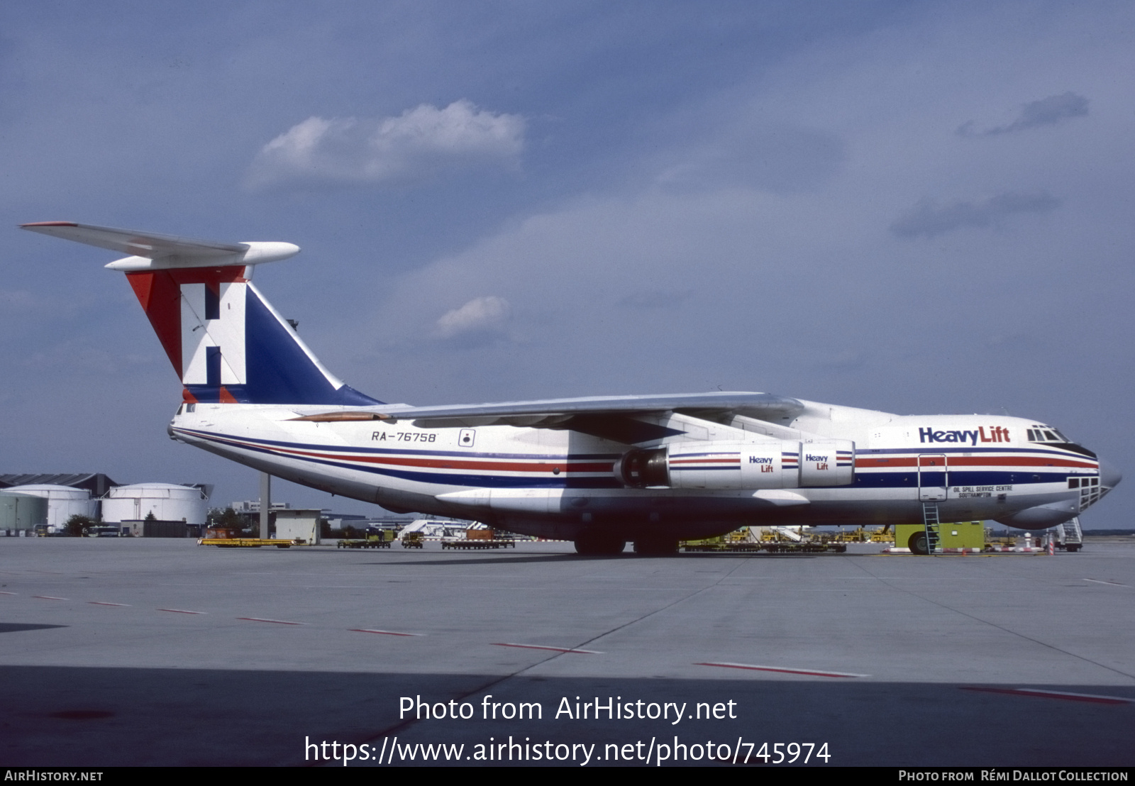 Aircraft Photo of RA-76758 | Ilyushin Il-76TD | HeavyLift Cargo Airlines | AirHistory.net #745974