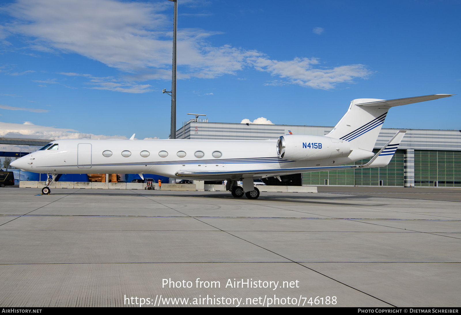 Aircraft Photo of N415B | Gulfstream Aerospace G-V-SP Gulfstream G550 | AirHistory.net #746188