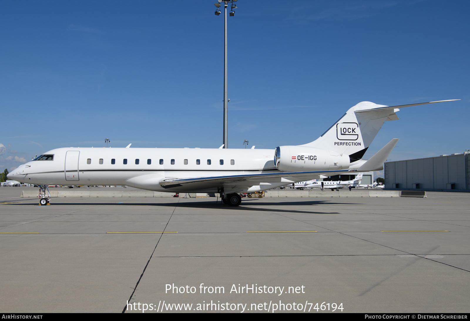 Aircraft Photo of OE-IGG | Bombardier Global Express XRS (BD-700-1A10) | Glock Aviation | AirHistory.net #746194