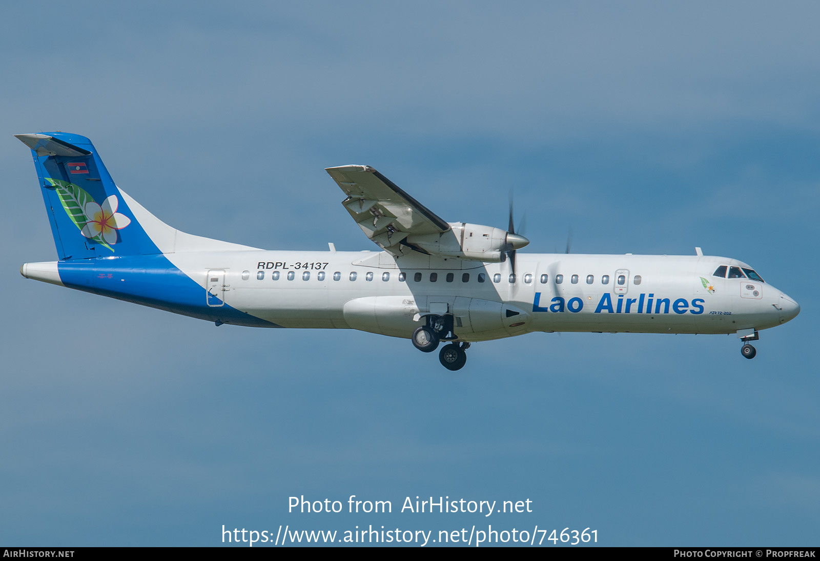 Aircraft Photo of RDPL-34137 | ATR ATR-72-202 | Lao Airlines | AirHistory.net #746361