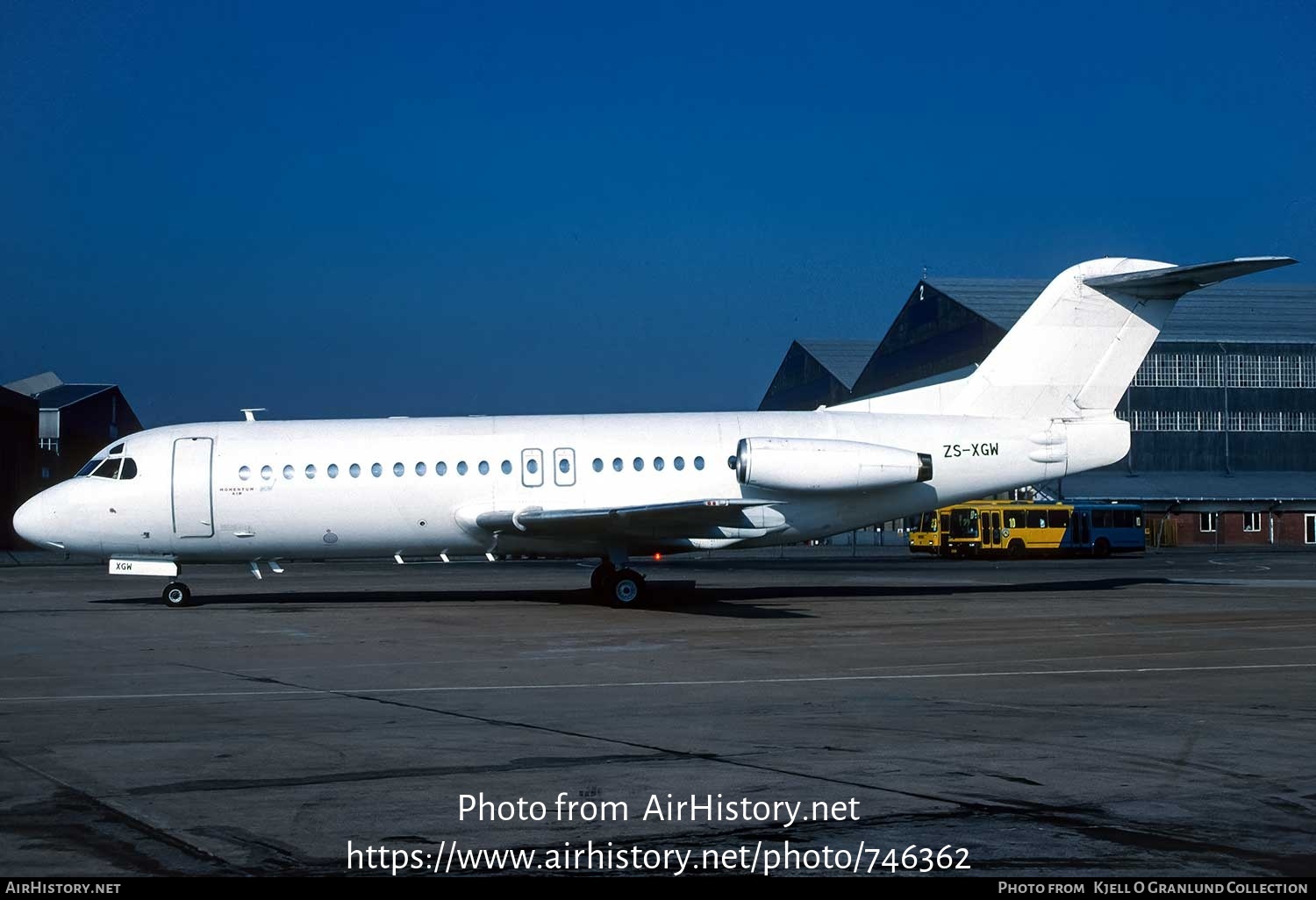 Aircraft Photo of ZS-XGW | Fokker F28-4000 Fellowship | Momentum Air | AirHistory.net #746362