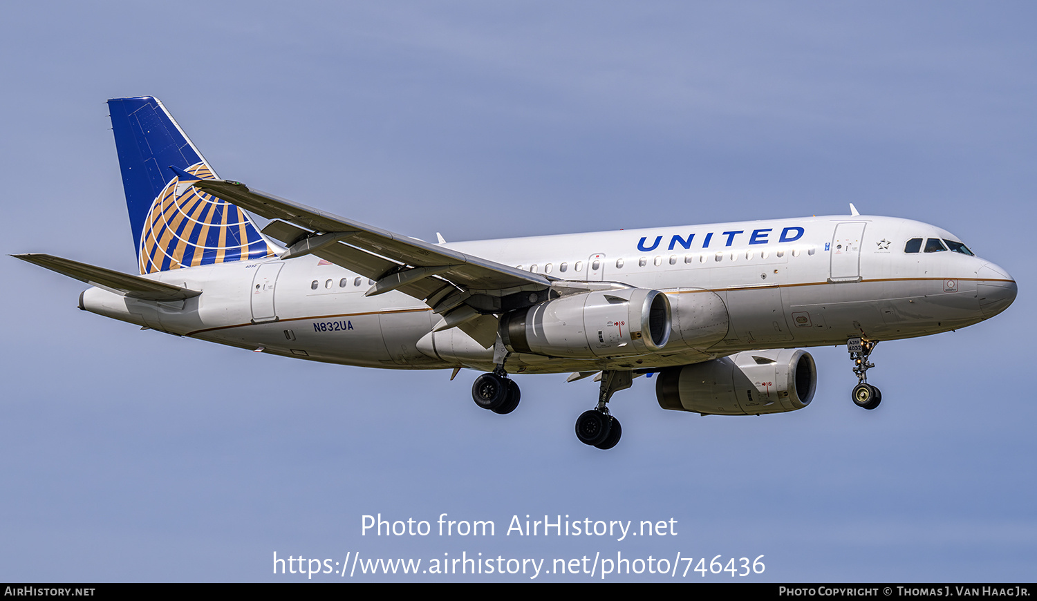 Aircraft Photo of N832UA | Airbus A319-131 | United Airlines | AirHistory.net #746436